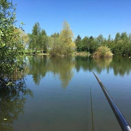 Elton Barn Fishery & Retreat Ноттингем Экстерьер фото